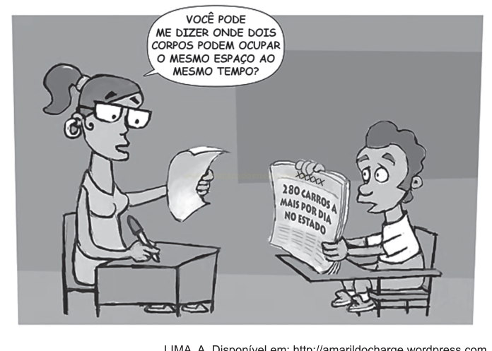 Charge de uma professora perguntando ao aluno sobre dois corpos no mesmo espaço, com o aluno segurando jornal sobre carros.